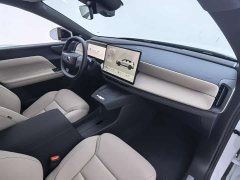 Volvo XC70 Plug-in Hybrid AWD Extended Range Core - ფოტო 8