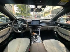 BYD Qin PLUS Champion Edition DM-i 55KM Leading - ფოტო 9