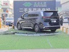 Denza BYD Denza D9 DM-i 1050 Premium - ფოტო 17