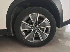 Lexus UX New Energy 2020 300e Pure Joy Edition - ფოტო 6