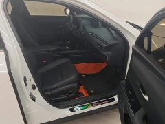 Lexus UX New Energy 2020 300e Pure Joy Edition - ფოტო 8