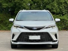 Toyota Grevias 2.5L Hybrid Premium VIP Edition - ფოტო 2