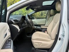 Toyota Grevias 2.5L Hybrid Premium VIP Edition - ფოტო 5