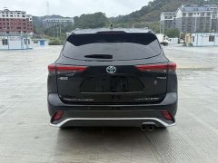 Toyota Crown Venza 2.5L HEV AWD Premier - ფოტო 8