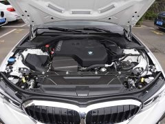 BMW 3 Series 325Li M Sport Package - ფოტო 3