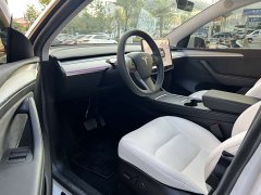 Tesla Model Y Rear-Wheel Drive - ფოტო 4