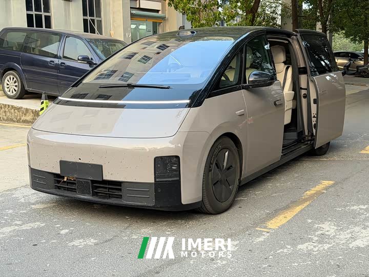 Li Auto MEGA Home Family Edition - ავტომობილი ჩინეთიდან