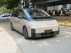 Li Auto MEGA Home Family Edition - ფოტო 3