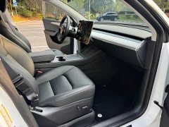 Tesla Model Y Rear-Wheel Drive - ფოტო 10