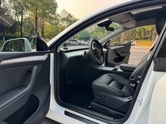 Tesla Model Y Rear-Wheel Drive - ფოტო 13