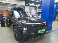 Li Auto L8 Max - ფოტო 3