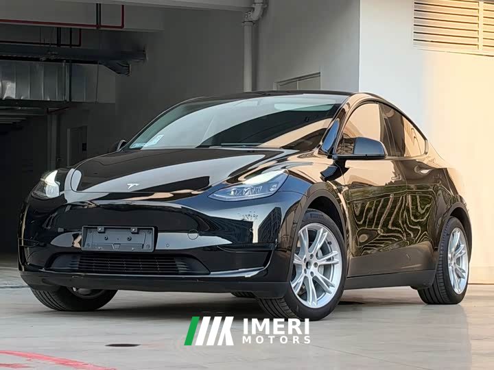 Tesla Model Y Facelift Rear-Wheel Drive