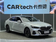 BMW 5 Series 530Li Luxury M Sport Package - ფოტო 3
