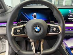 BMW 5 Series 530Li Luxury M Sport Package - ფოტო 8