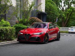 Alfa Romeo Giulia 2021 GTA - ფოტო 1