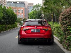 Alfa Romeo Giulia 2021 GTA - ფოტო 18