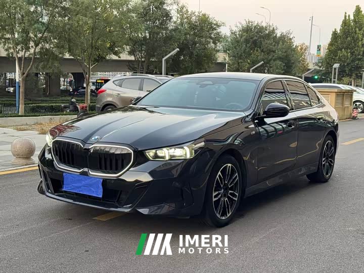 BMW 5 Series 530Li Premier M Sport Package - ავტომობილი ჩინეთიდან