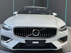Volvo S60 2025 B4 Smart Luxury Edition - ფოტო 2