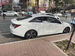 Hyundai Elantra 1.5L CVT Luxury - ფოტო 4