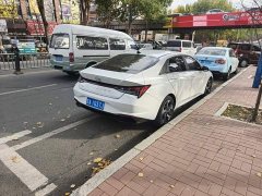 Hyundai Elantra 1.5L CVT Luxury - ფოტო 5