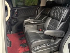 Honda Elysion 2019 2.0L Hybrid Luxury - ფოტო 16