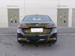 BMW i5 eDrive 35L M Sport Package - ფოტო 3