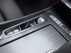 Buick Enclave 2020 28T Two-Wheel Drive Battle Flag Edition - ფოტო 19