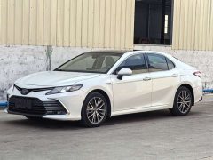 Toyota Camry Hybrid Luxury - ფოტო 1