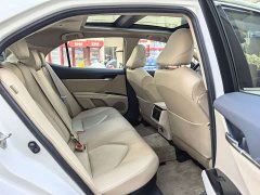 Toyota Camry Hybrid Luxury - ფოტო 13