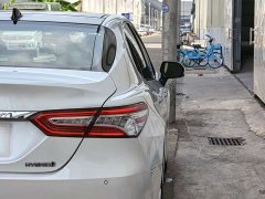 Toyota Camry Hybrid Luxury - ფოტო 5
