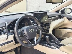 Toyota Camry Hybrid Luxury - ფოტო 7