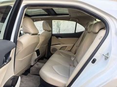 Toyota Camry Hybrid Luxury - ფოტო 8