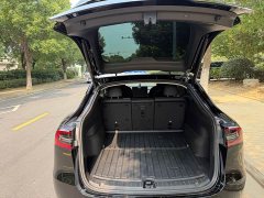 Tesla Model Y Rear-Wheel Drive - ფოტო 14