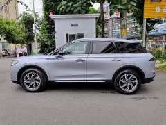 Lincoln Explorer 2023 2.0T Two-Wheel Drive Premium - ფოტო 3