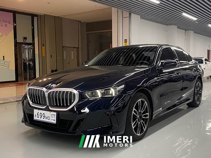 BMW 5 Series (Imported) 525i M Sport Package - ავტომობილი ჩინეთიდან