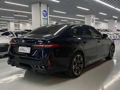 BMW 5 Series (Imported) 525i M Sport Package - ფოტო 14