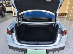 BYD Qin L DM-i Smart Drive Edition 120KM Superior - ფოტო 16