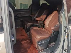 Toyota Sienna 2021 2.5L Hybrid Platinum Edition - ფოტო 11