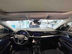 Volkswagen Passat 380TSI Dragon Prestige Edition - ფოტო 4