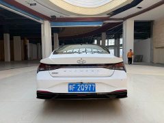 Hyundai Elantra 2022 1.5L CVT Luxury - ფოტო 5
