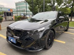 BMW 5 Series 525Li M Sport Package - ფოტო 1