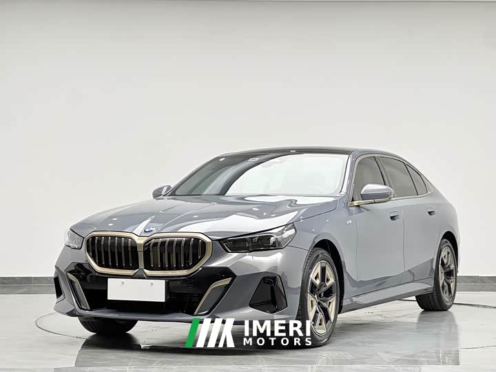 BMW 5 Series 530Li Premier M Sport Package - ავტომობილი ჩინეთიდან