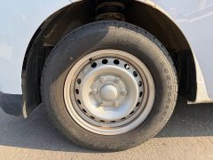 Wuling Yangguang 300km Comfort Passenger Van 75kW - ფოტო 11