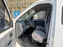 Wuling Yangguang 300km Comfort Passenger Van 75kW - ფოტო 4