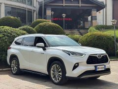 Toyota Highlander 2022 Hybrid 2.5L AWD Premium 7-Seater - ფოტო 3