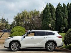 Toyota Highlander 2022 Hybrid 2.5L AWD Premium 7-Seater - ფოტო 4