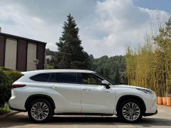 Toyota Highlander 2022 Hybrid 2.5L AWD Premium 7-Seater - ფოტო 5