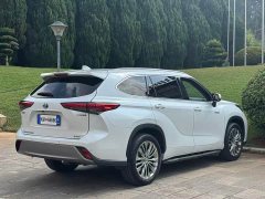 Toyota Highlander 2022 Hybrid 2.5L AWD Premium 7-Seater - ფოტო 6