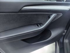 Tesla Model Y Rear-Wheel Drive - ფოტო 4
