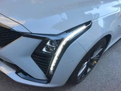 Cadillac CT5 28T Platinum - ფოტო 5